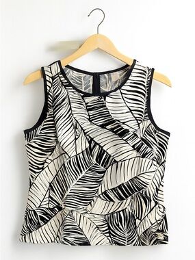 NWOT Calvin Klein Black & White Sleeveless Top